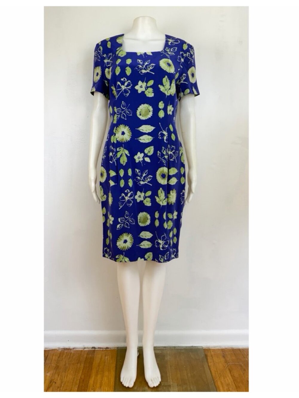 Vintage Silk Floral Sheath Dress Size Medium 90s Maggy London Indigo/Green Frock